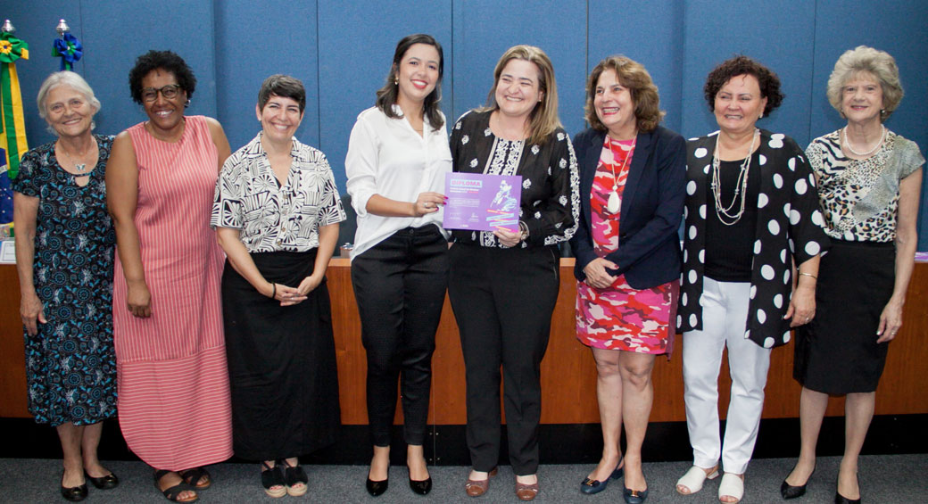 O projeto Jogos Violetas e Vidas Violetas é premiado pelo prêmio UnB Anual de Direitos Humanos Anísio Teixeira e Prêmio Anual de Educação Mireya Soares